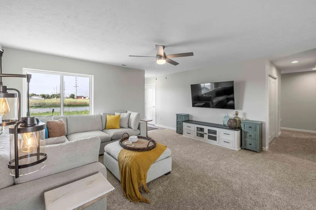 1001-E-4th-Street-Lexington-NE-MLS-5-scaled.jpg