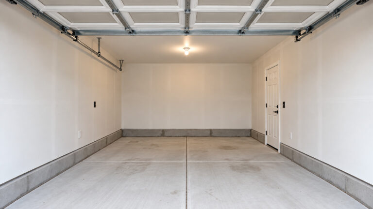 homestead-one-garage